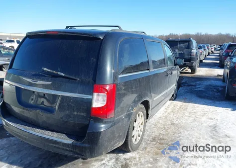 2013 Chrysler Town & Country Touring z USA, uszkodzony, nr VIN 2C4RC1BG4DR510331